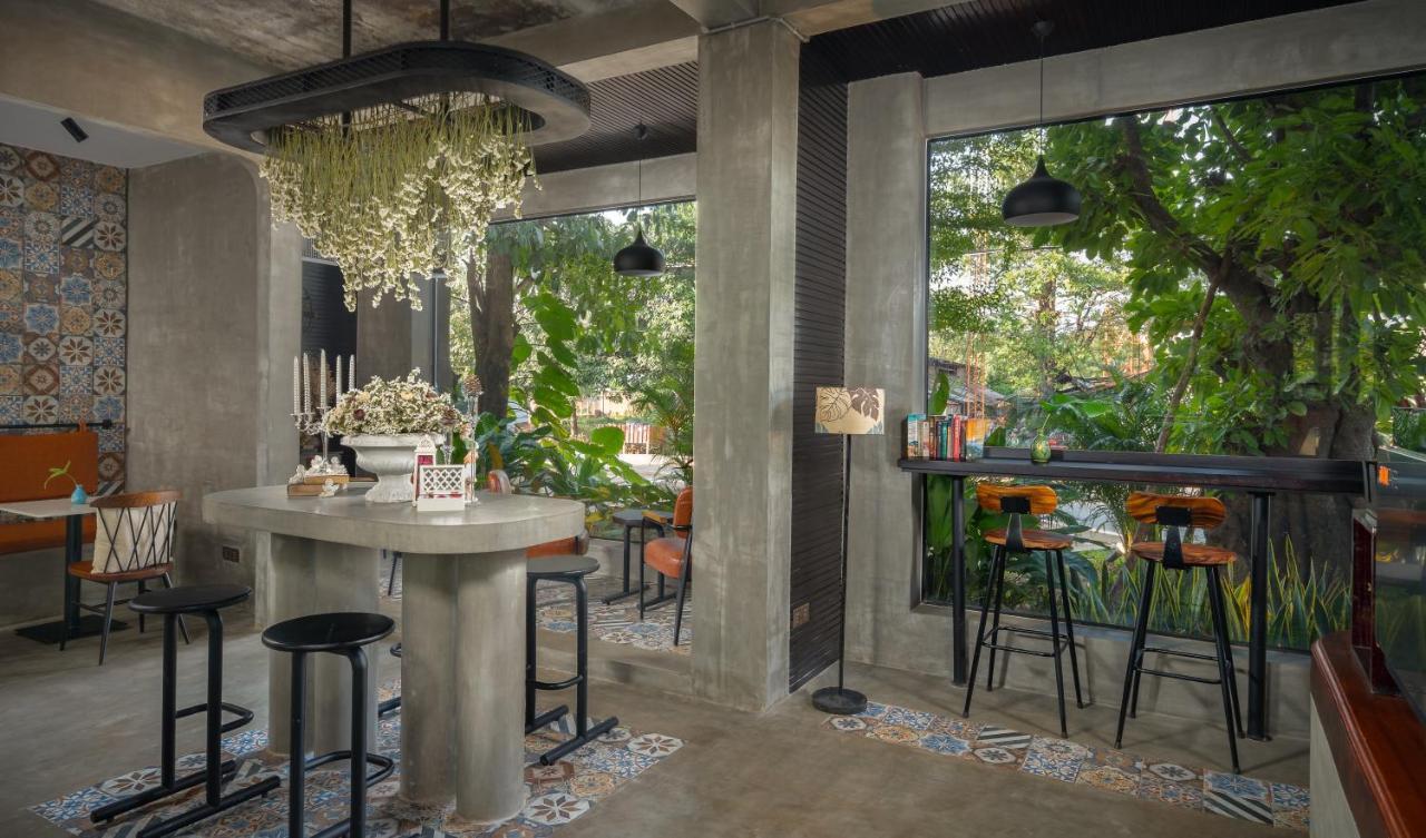 Eightfold Urban Resort Siem Reap Exterior foto The interior of the restaurant