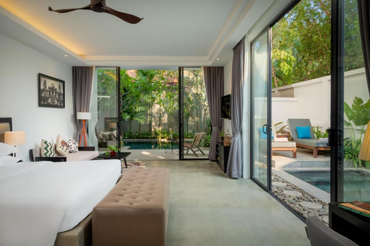 Eightfold Urban Resort Siem Reap Exterior foto A pool villa at The Village Phuket