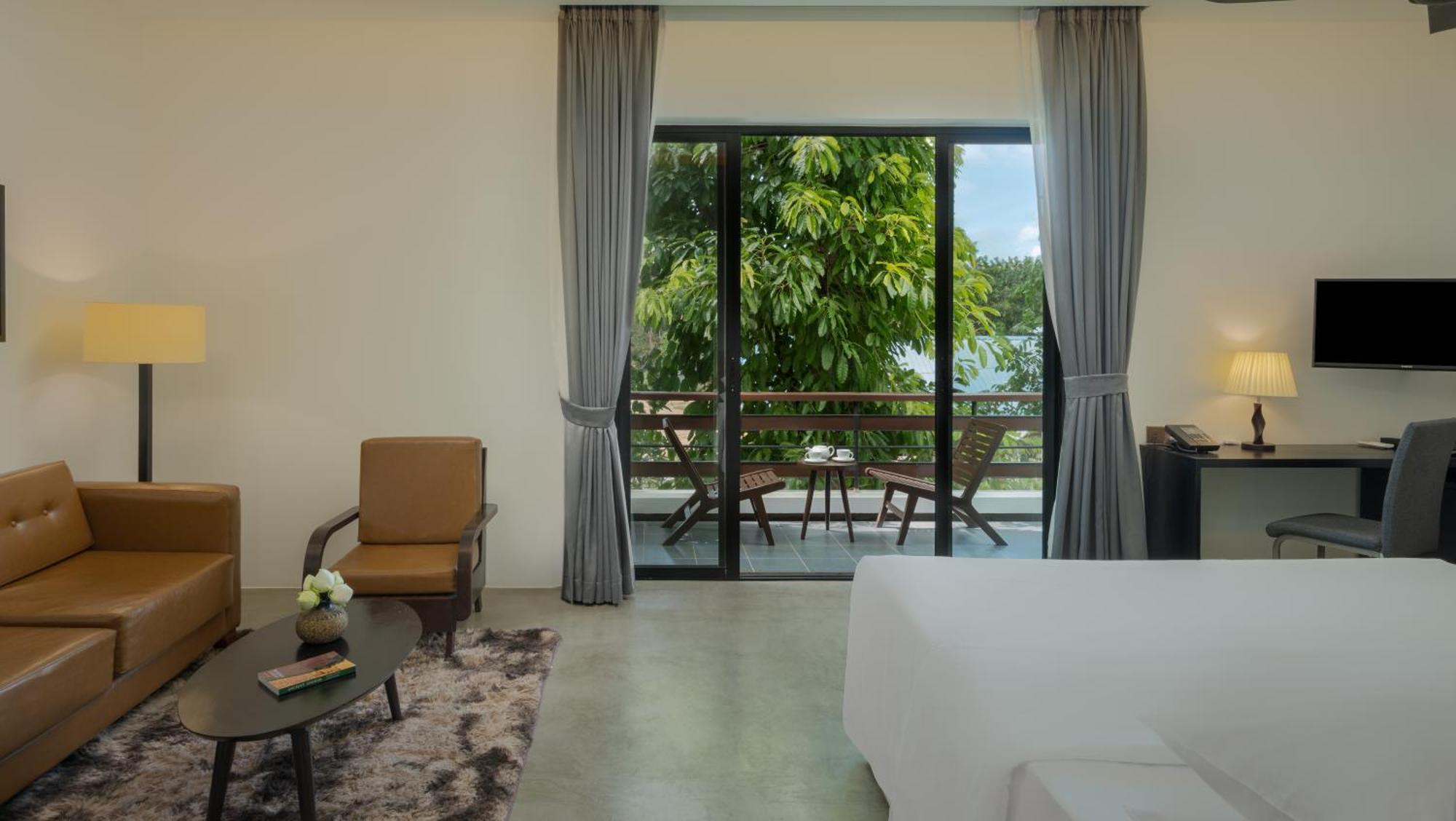Eightfold Urban Resort Siem Reap Cameră foto Deluxe Room